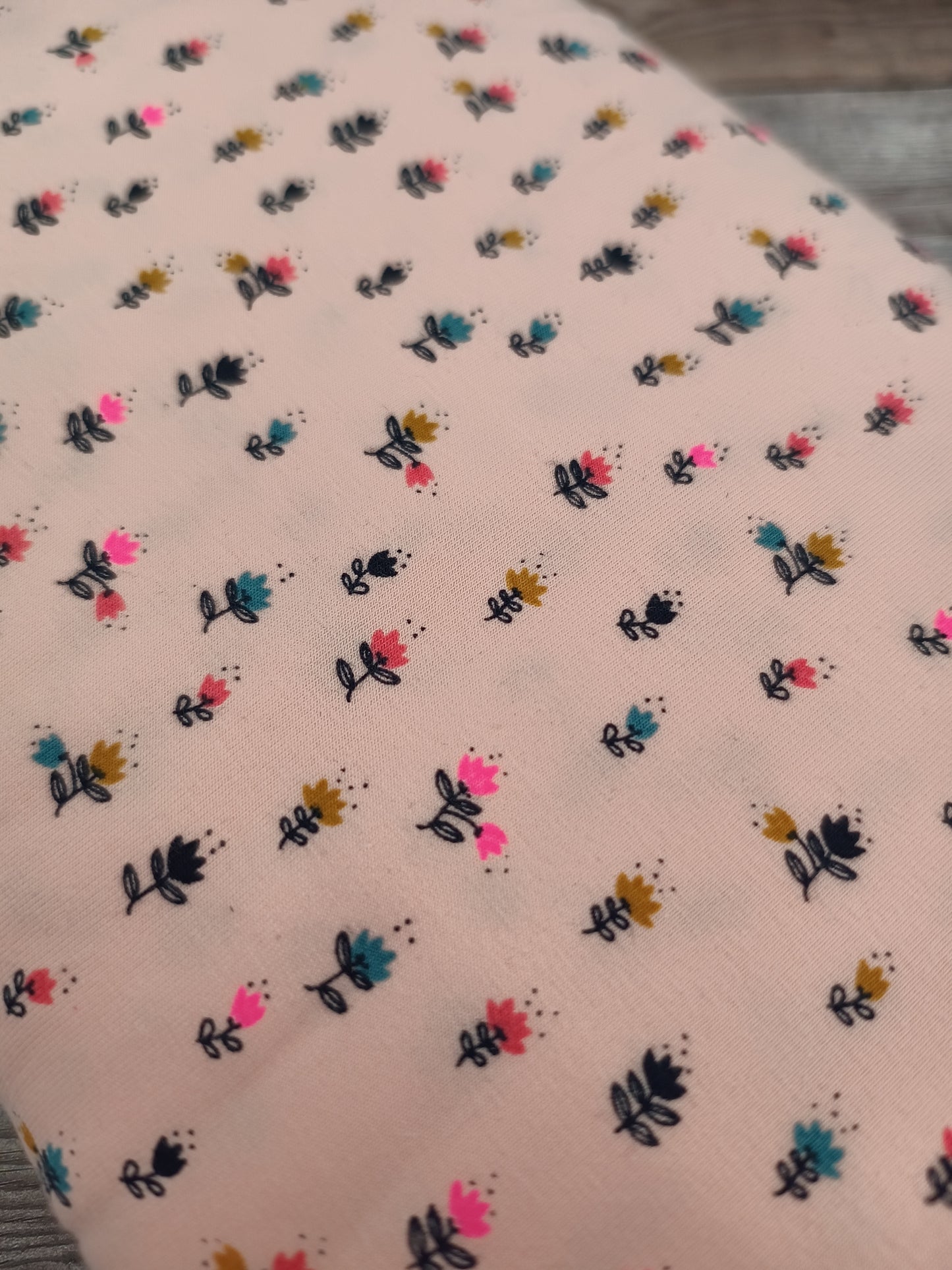 Neon Small Flowers Cotton Jersey 1.67m