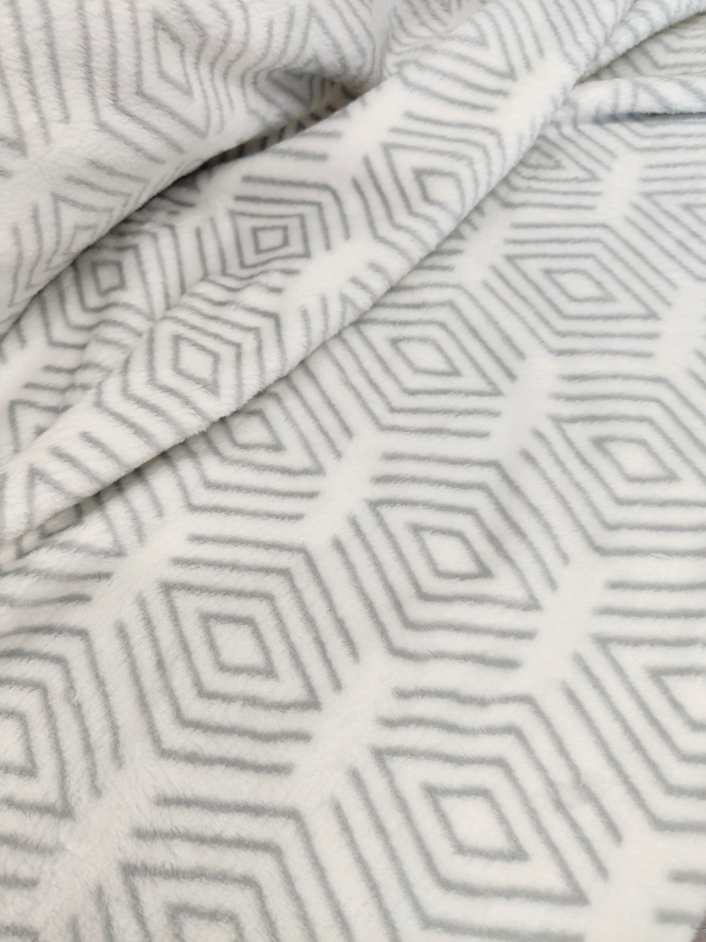 Geometric Cuddle Fleece 67cm