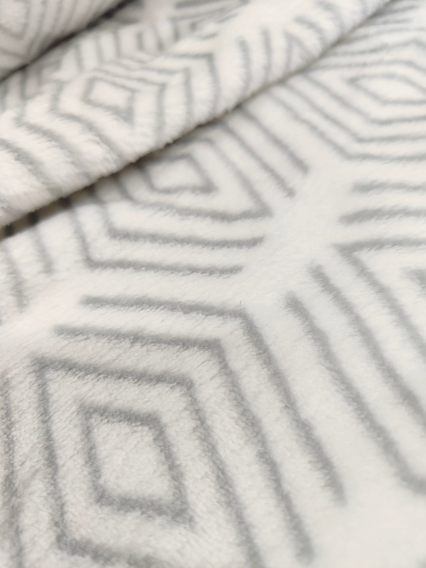 Geometric Cuddle Fleece 67cm