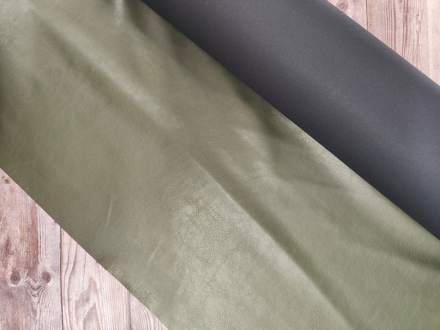 Racing Green Faux Leather 48cm