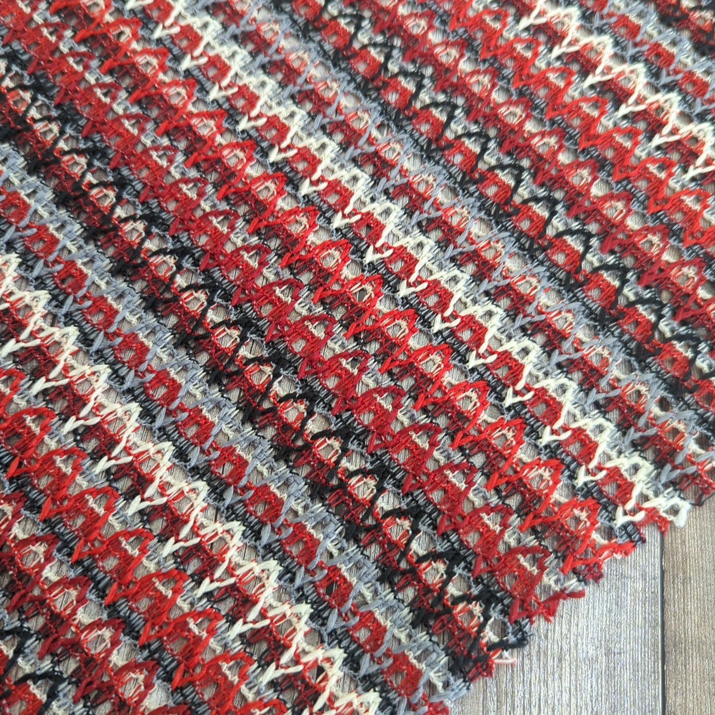 Lace knit strip