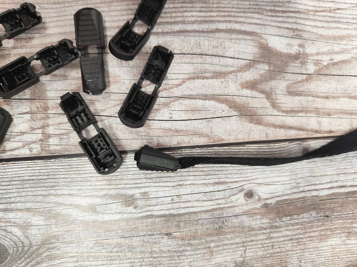 Pinch Close Cord Ends Pair