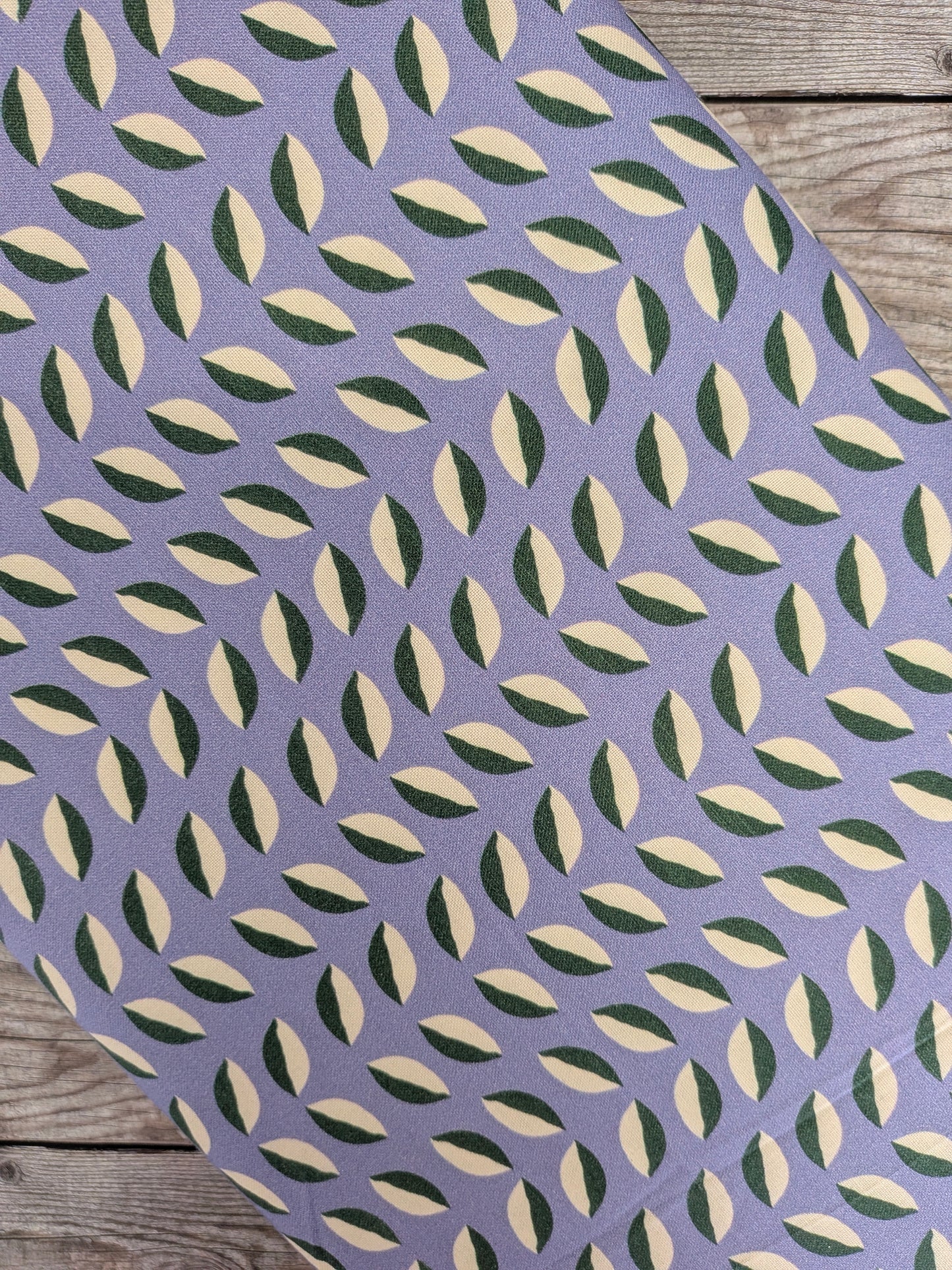 Lillycraft Light Moderna Leaves Cotton