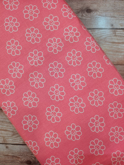 Smiling Pink Daisy Cotton